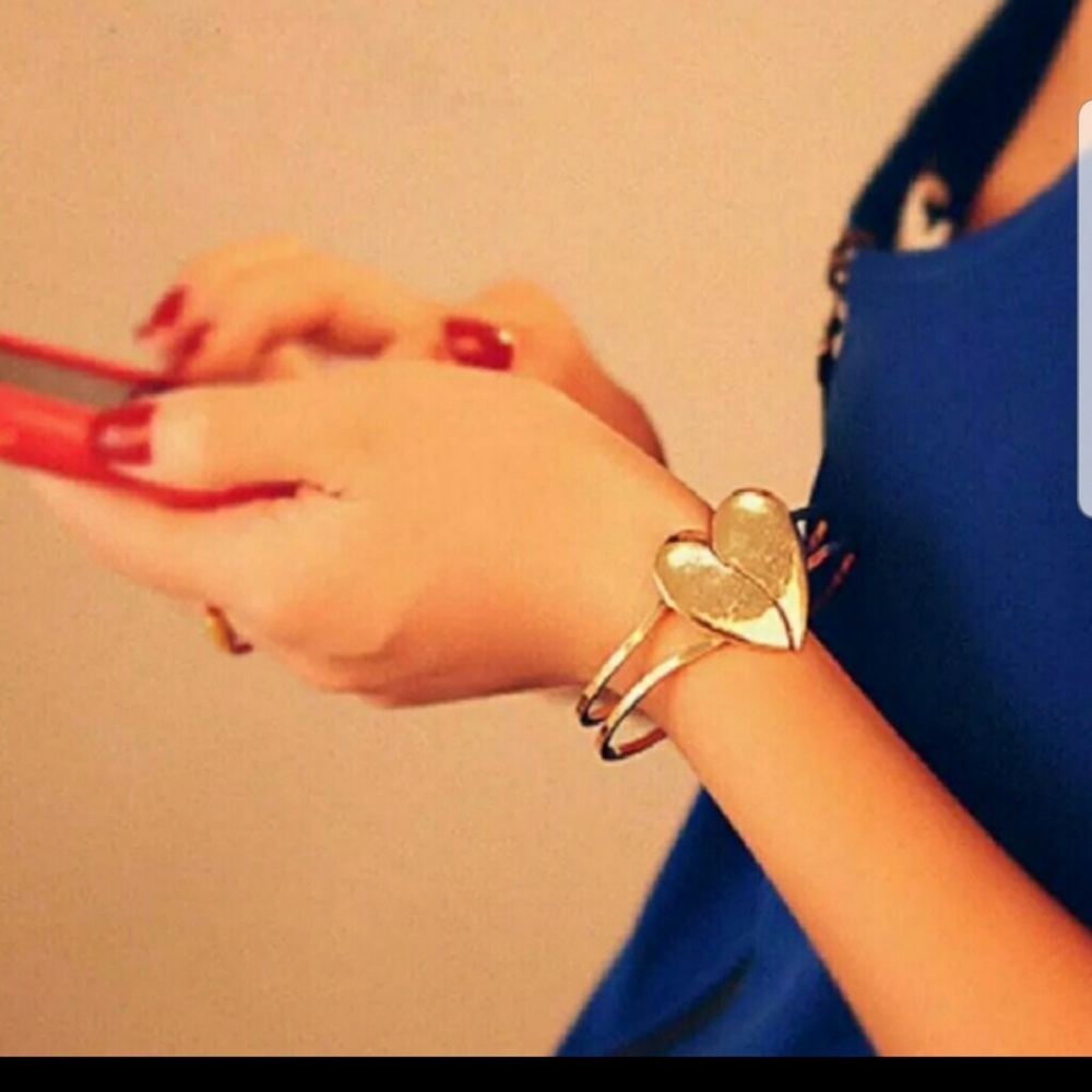 Heart Bangle - Picture 2 of 3